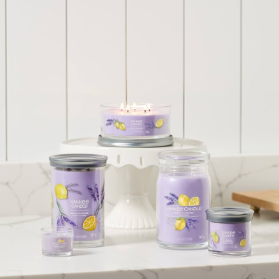 Ароматическая свеча Yankee Candle Tumbler средняя в стакане 5 фитилей, Лимон и лаванда.png
